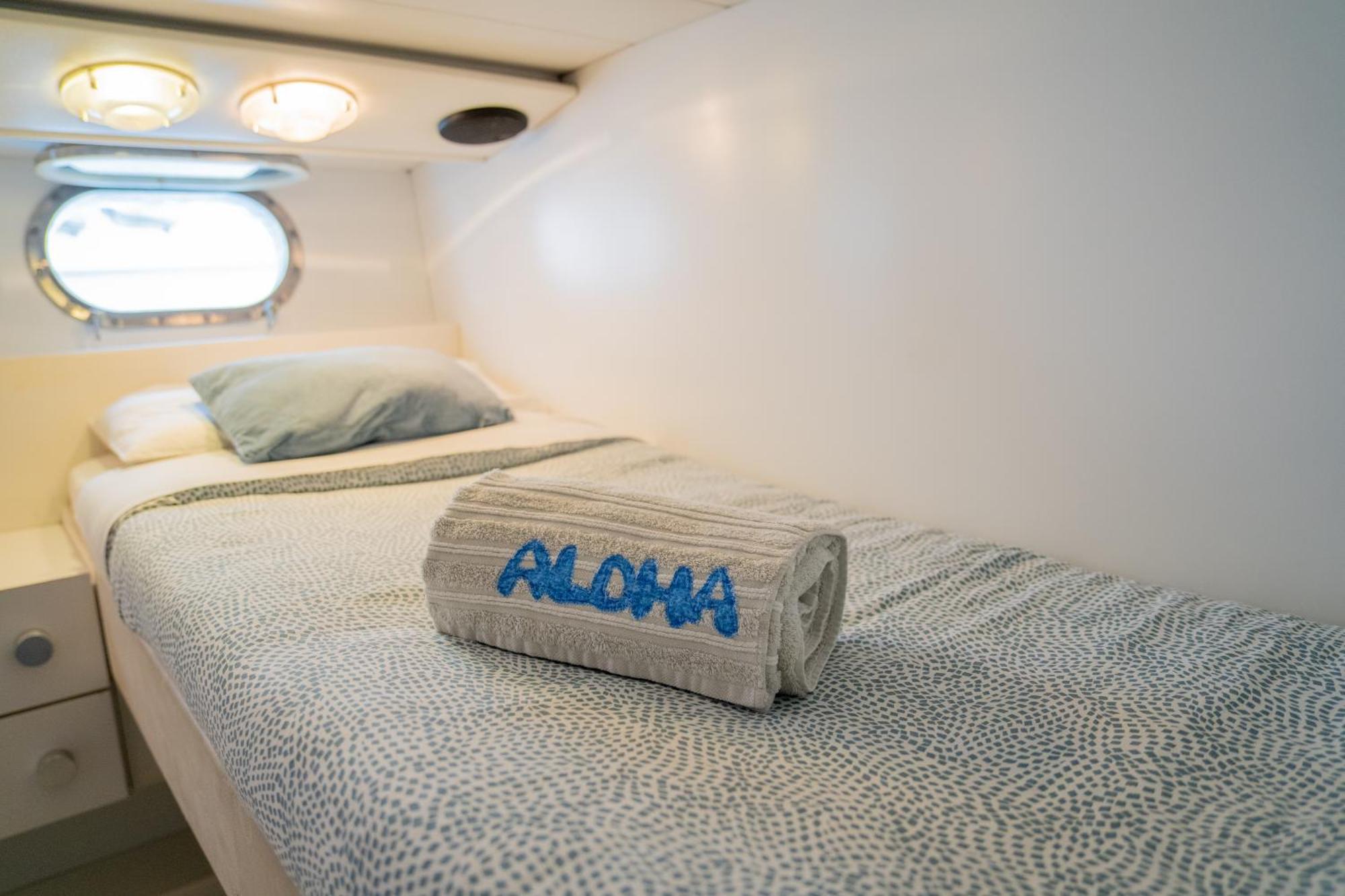 Boat Aloha Hotel Sant Adria de Besos Buitenkant foto