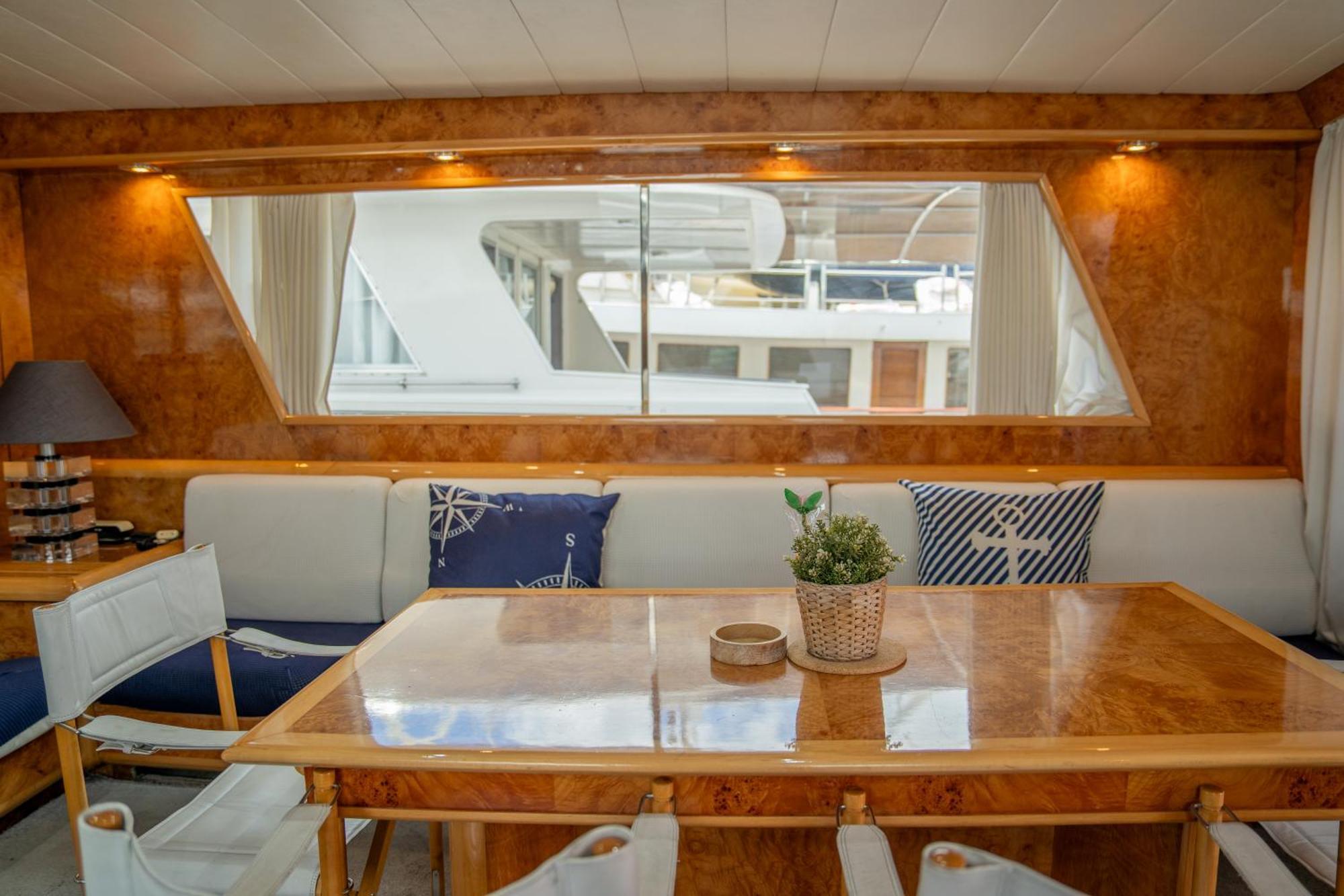 Boat Aloha Hotel Sant Adria de Besos Buitenkant foto